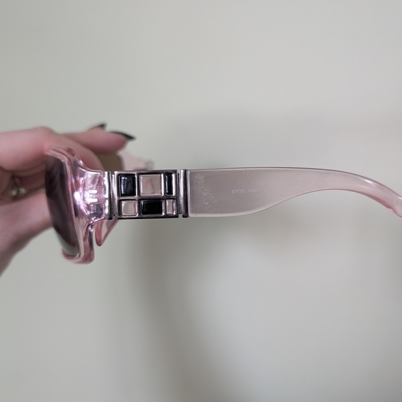 Stylish Pink Sunglasses - Picture 6 of 10